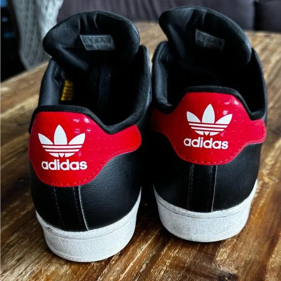Adidas x LEGO Big Kids Superstar sneakers in black/red - Picture 3 of 8